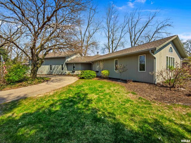 1806 S 14TH Street, Pekin, IL 61554