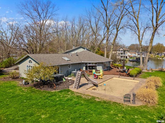 1806 S 14TH Street, Pekin, IL 61554