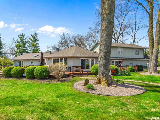 1806 S 14TH Street, Pekin, IL 61554