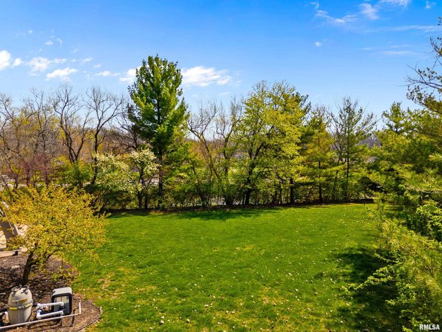 1806 S 14TH Street, Pekin, IL 61554