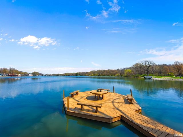 1806 S 14TH Street, Pekin, IL 61554