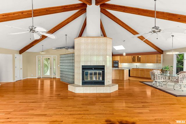 1806 S 14TH Street, Pekin, IL 61554