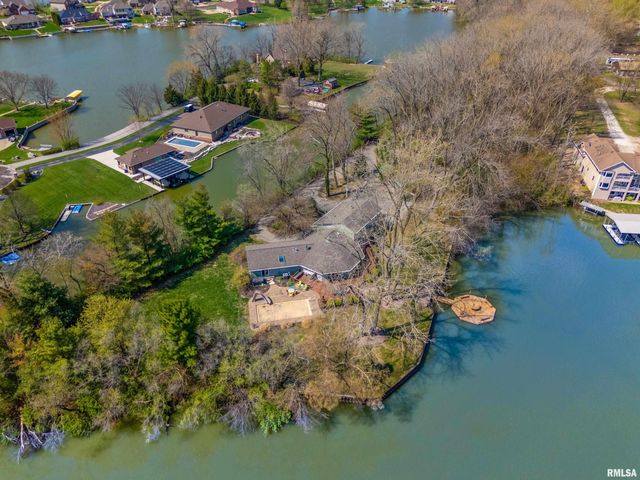 1806 S 14TH Street, Pekin, IL 61554