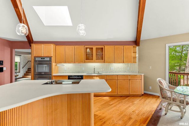 1806 S 14TH Street, Pekin, IL 61554