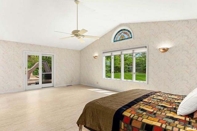 1806 S 14TH Street, Pekin, IL 61554