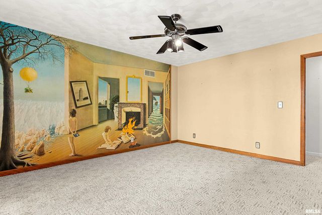1806 S 14TH Street, Pekin, IL 61554