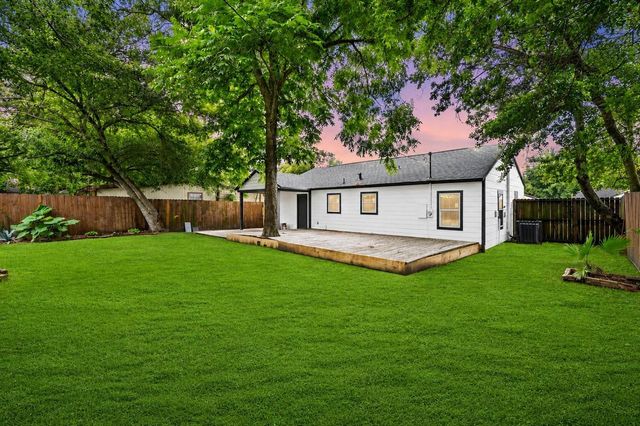 6134 Belmark Street, Houston, TX 77033