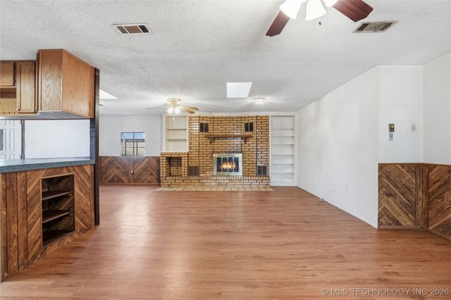 10611 E 112th Place N, Owasso, OK 74055