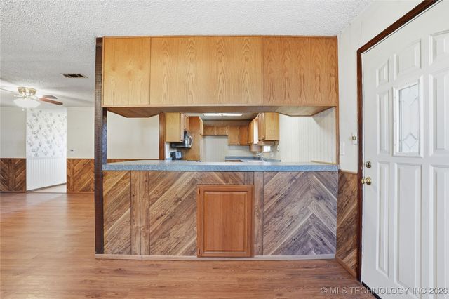 10611 E 112th Place N, Owasso, OK 74055