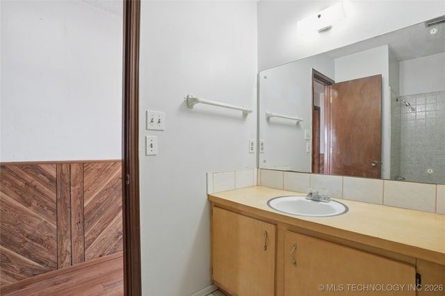 10611 E 112th Place N, Owasso, OK 74055