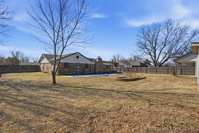 10611 E 112th Place N, Owasso, OK 74055