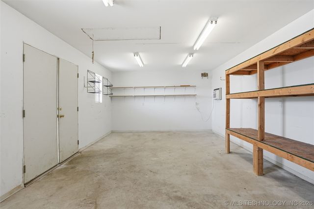 10611 E 112th Place N, Owasso, OK 74055