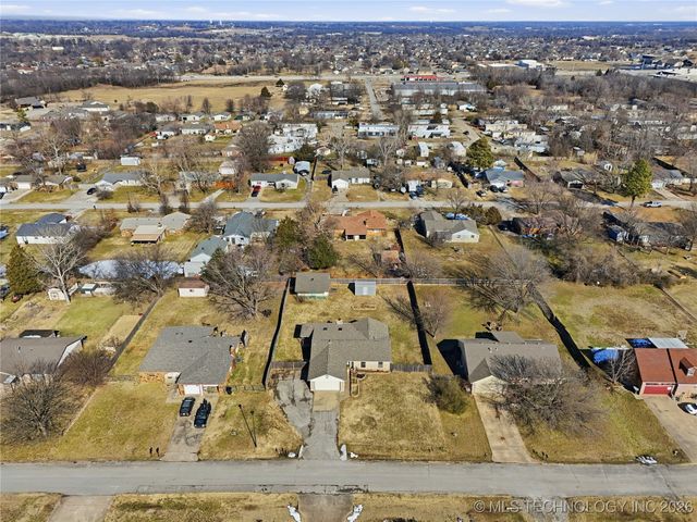 10611 E 112th Place N, Owasso, OK 74055