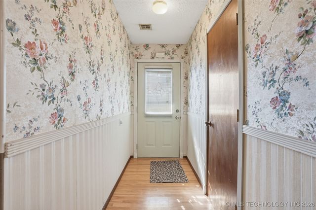 10611 E 112th Place N, Owasso, OK 74055