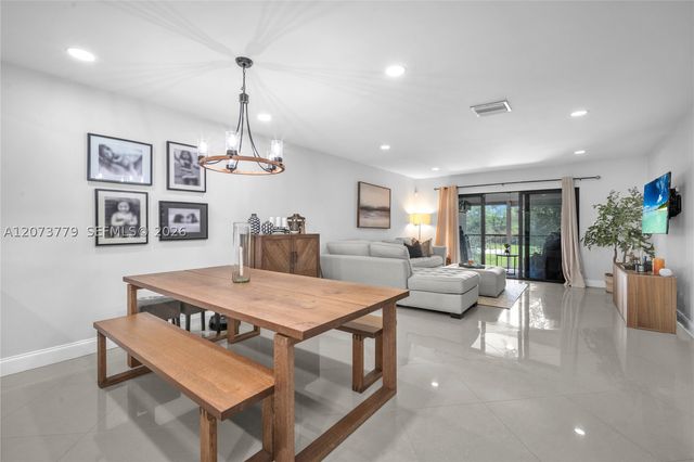 7956 Eastlake Dr F, Boca Raton, FL 33433