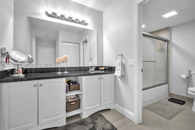 7956 Eastlake Dr F, Boca Raton, FL 33433