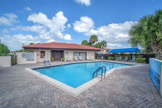 7956 Eastlake Dr F, Boca Raton, FL 33433