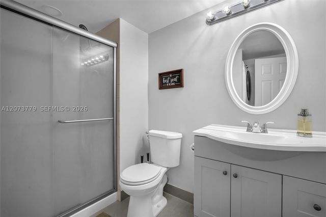 7956 Eastlake Dr F, Boca Raton, FL 33433