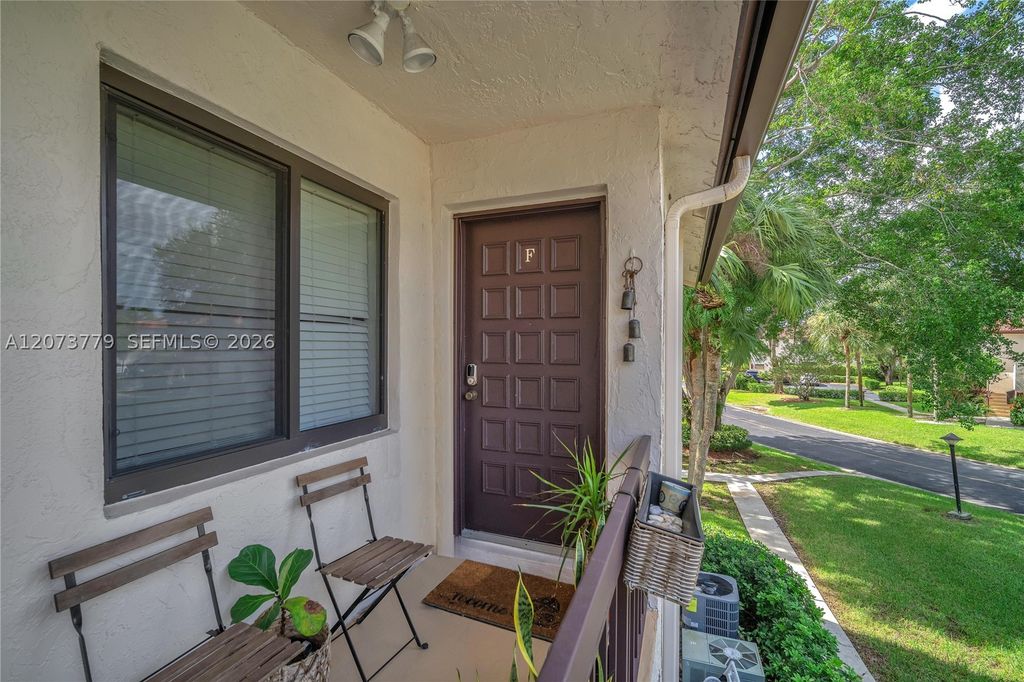 7956 Eastlake Dr F, Boca Raton, FL 33433