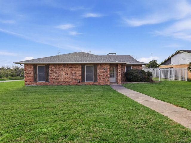 2110 Azalea Street, Denton, TX 76205