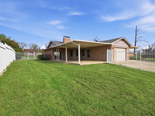 2110 Azalea Street, Denton, TX 76205