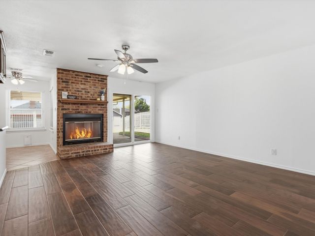 2110 Azalea Street, Denton, TX 76205