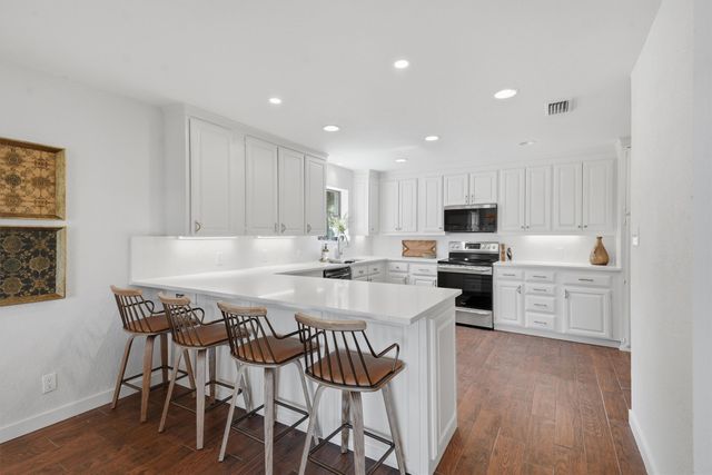 5123 Fairway Circle, Granbury, TX 76049