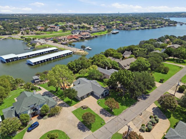 5123 Fairway Circle, Granbury, TX 76049