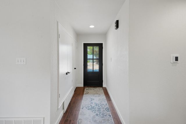 5123 Fairway Circle, Granbury, TX 76049