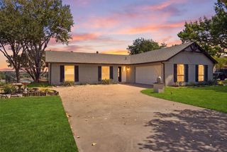 5123 Fairway Circle, Granbury, TX 76049
