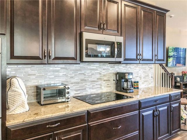 1941 MILKWEED TRACE, Lutz, FL 33558