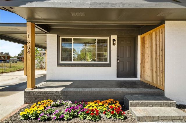 1854 Camelot Drive, Fayetteville, NC 28304