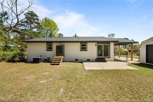 1854 Camelot Drive, Fayetteville, NC 28304