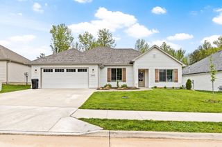 240 N LUNA LN, Columbia, MO 65201