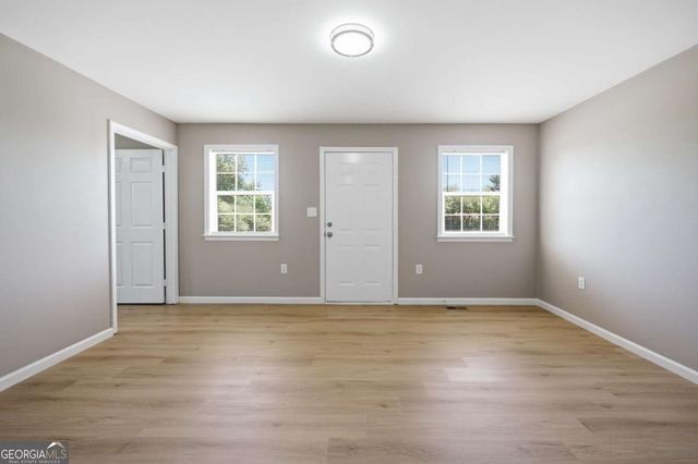 894 Lakeview Drive, Nicholson, GA 30565