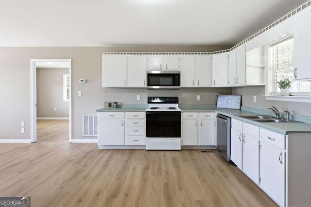 894 Lakeview Drive, Nicholson, GA 30565