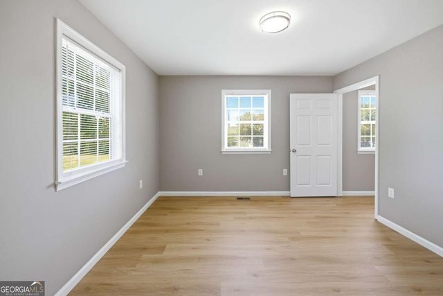 894 Lakeview Drive, Nicholson, GA 30565