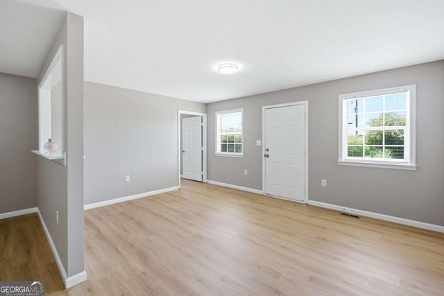894 Lakeview Drive, Nicholson, GA 30565