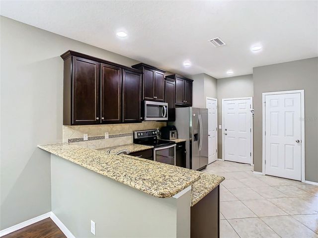 4907 WHITE SANDERLING COURT, Tampa, FL 33619