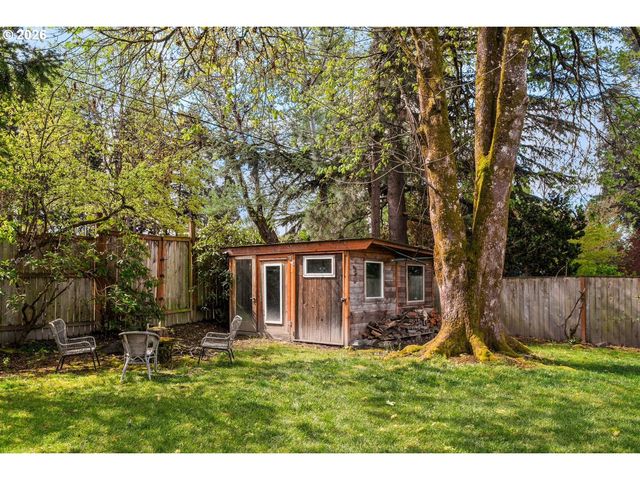 12420 Sw DOUGLAS St, Portland, OR 97225