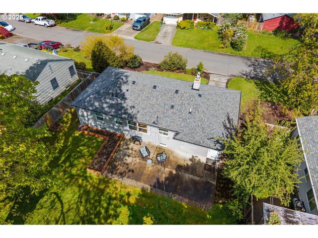 12420 Sw DOUGLAS St, Portland, OR 97225