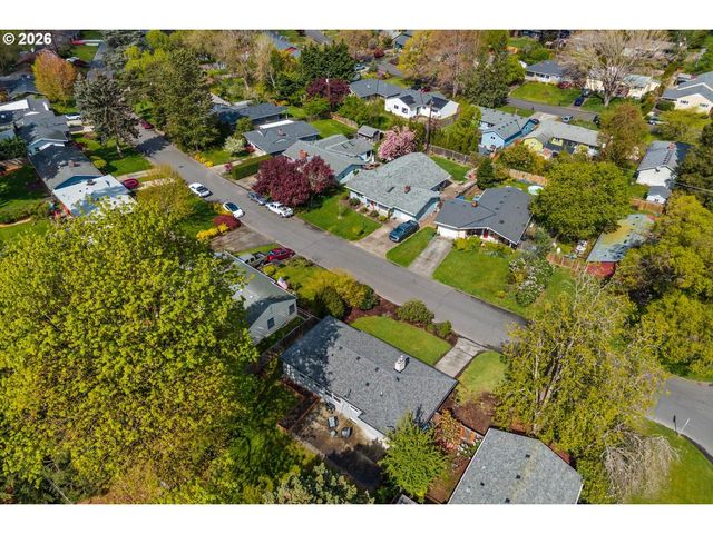 12420 Sw DOUGLAS St, Portland, OR 97225