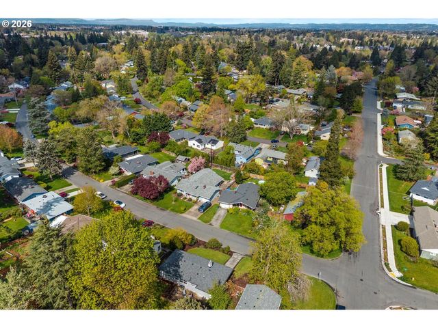 12420 Sw DOUGLAS St, Portland, OR 97225