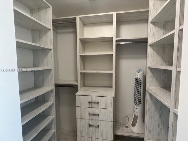 488 NE 18th St 3701, Miami, FL 33132