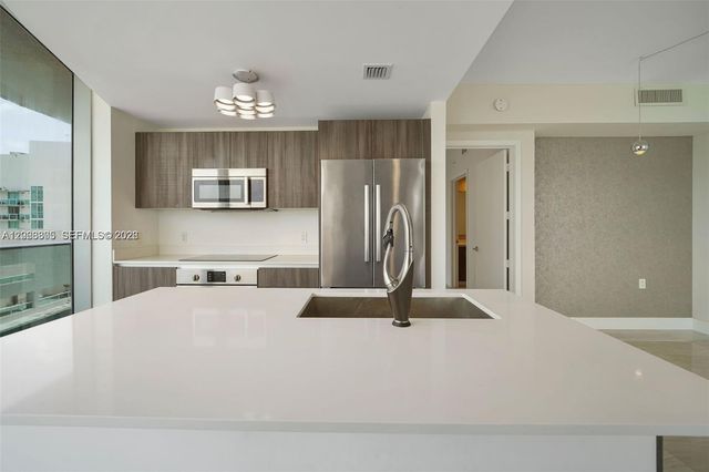 488 NE 18th St 3701, Miami, FL 33132