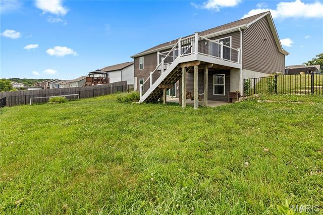 108 Linder Lane, Winfield, MO 63389