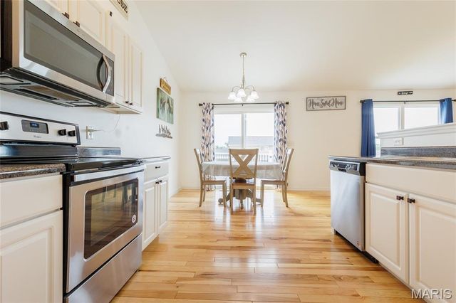 108 Linder Lane, Winfield, MO 63389