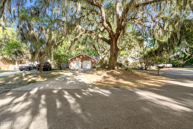2403 Grinkley Court, Port Royal, SC 29935
