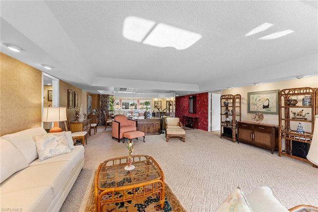 200 Albi RD # 2, Naples, FL 34112