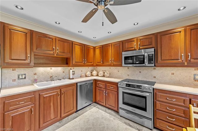 200 Albi RD # 2, Naples, FL 34112